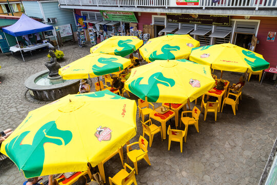 「青い傘」の画像 69,276 件の Stock 写真、ベクターおよびビデオ Adobe Stock