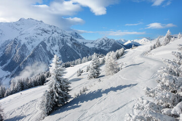 Fototapeta na wymiar Wintersportregion im tiroler Zillertal