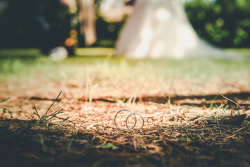 les alliances pendant un mariage