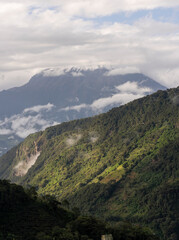 Obraz na płótnie Canvas ecuador volcano in a natural setting