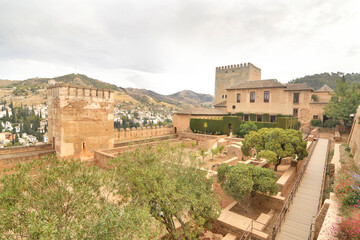 Obraz premium View of the Alhambra castle in Granada, Spain
