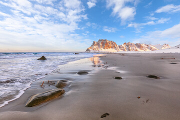 Amazing winter scenery on Uttakleiv beach at morning