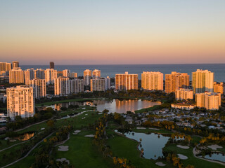 Obraz premium city skyline at sunset