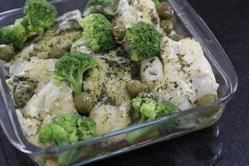 Peixe Assado com Brócolis