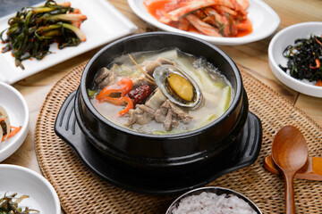 Samgyetang