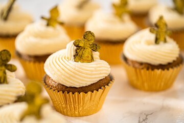 Gingerbread cupcakes