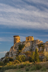 Fototapeta premium Chateau de l´Hers ruins near Chateauneuf-du-Pape, Provence, France