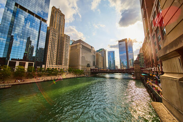 Fototapeta premium Edge of Chicago Illinois midwest ship canal along rows of skyscrapers