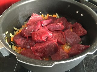 Carne com batatas