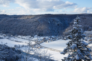 Ausblick auf Neidingen im Oberen Donautal (Upper Danube Valley), Landkreis Sigmaringen