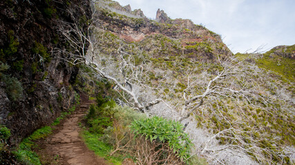 Hiking from Pico do Arieiro to Pico Ruivo