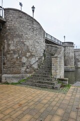 Fototapeta na wymiar Kitzingen - Treppe zur alten Mainbrücke