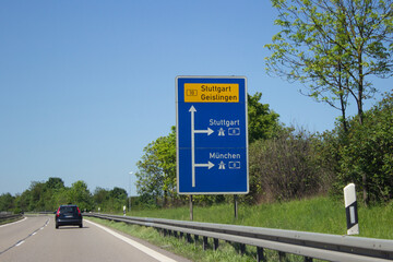 Verkehrsschild, Autobahnzubringer, Bab 8, Ulm, Stuttgart, München
