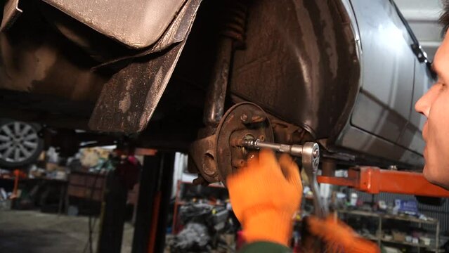 car repair, installation of rear disc brakes instead of drums, welding, locksmith and turning works