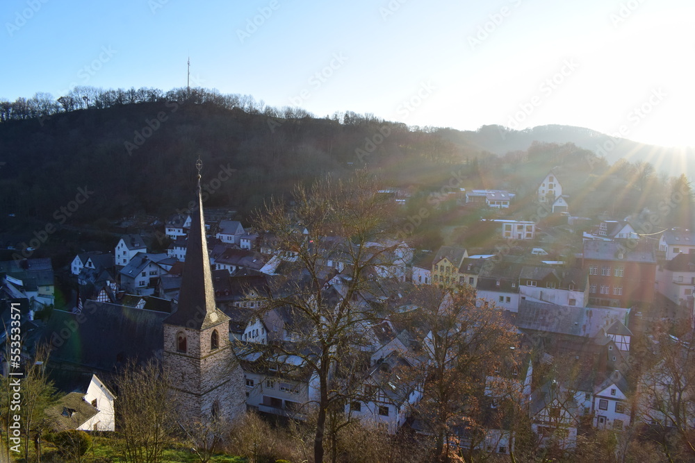 Poster Monreal bei tiefer Sonne im Winter