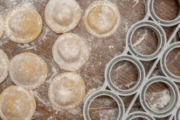 Sorrentinos de jamon y queso hechos en casa artesanalmente con pasta al huevo