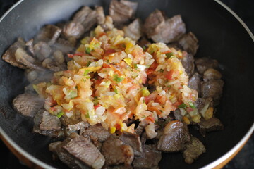 Carne com vinagrete