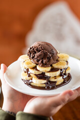 sorvete de chocolate com banana