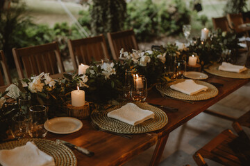 Beautiful wedding table decoration & wedding table setting.
