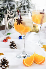A light Christmas spritzer made with orange juice and vodka. The perfect cocktail to start your...