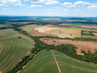 Agro plantação  vista aérea  fazendas estrada