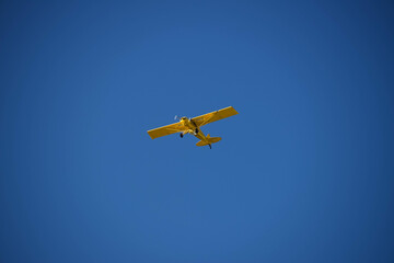 Fototapeta na wymiar Yellow Plane