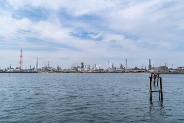 Obraz premium factories are on the opposite bank of the sea in Kitakyushu city Japan.