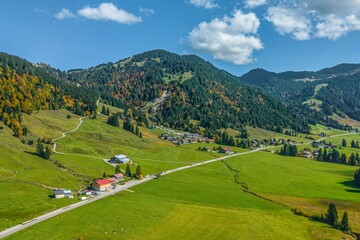 Sonniger Herbsttag im Balderschwanger Tal im Oberallgäu