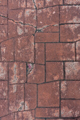 地面に敷き詰められた煉瓦