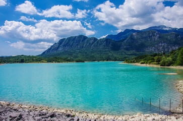 The turquoise lake of Castel San Vincenzo, a small paradise in Molise in the province of Isernia