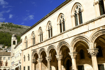 Fototapeta na wymiar Rector's palace porch and vaulted arcade with Renaissance styled individualized column capitals in the old town of Dubrovnik, Croatia