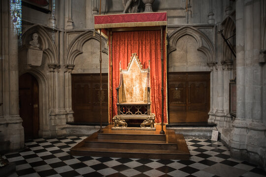  The Coronation Chair, Known As St Edward's Chair Or King Edward's Chair 1300. Used For Coronation Of All British Monarchs. London, UK