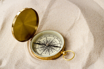 Choosing best solution with compass in the sand