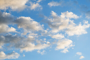 Naklejka premium Blue sky with gray clouds