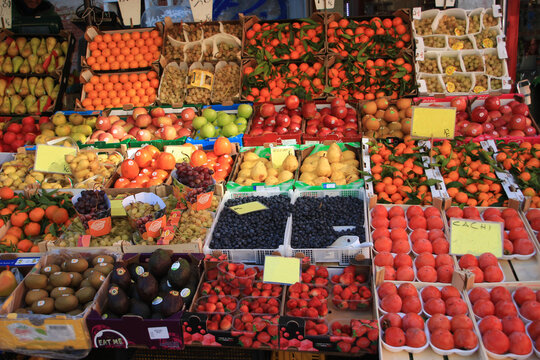 Souk Des Fruits Rouges