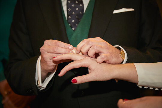 marido y mujer, celebraci&oacute;n, uni&oacute;n, anillos, desposar, entrega, compromiso, desposar