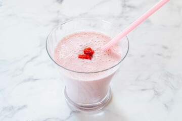 いちごのヨーグルトソイスムージー