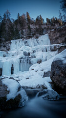 cascate di Mezzo ghiacciate, Vallesinella