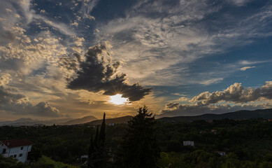 Spectacular photographs of sunsets in Molise, Italy