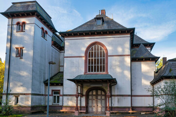 alte Friedhofskapelle auf einem Friedhof in Hamburg