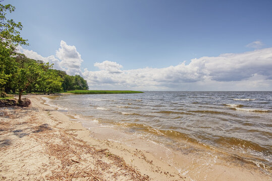 Einsamer Strand am sch&ouml;nen Oderhaff