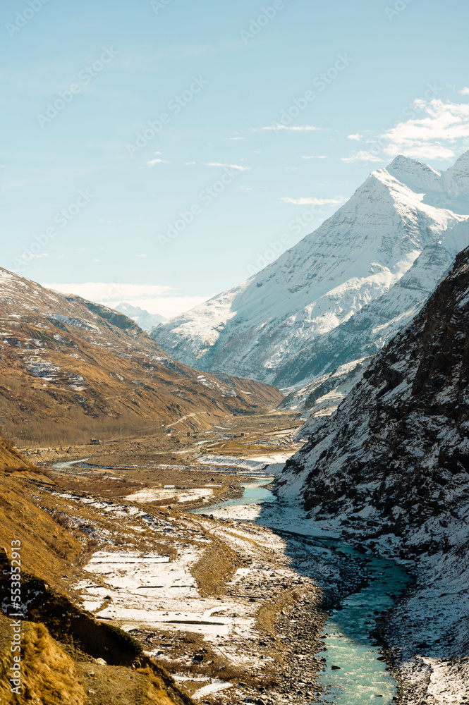 Wall mural lake in winter