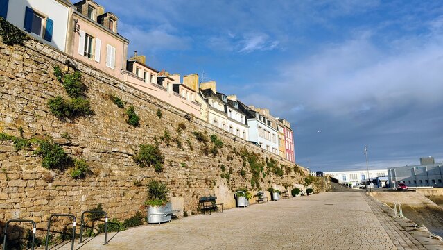 DOUARNENEZ (Finist&egrave;re)