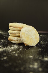 Alfajor en fondo negro