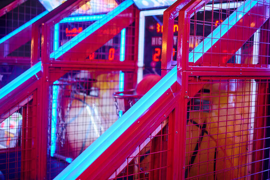 Metal Arcade Basketball Arcade Structures Bright Neon Colors