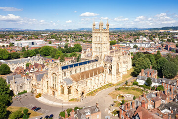 Gloucester cathedral from above - 553914566
