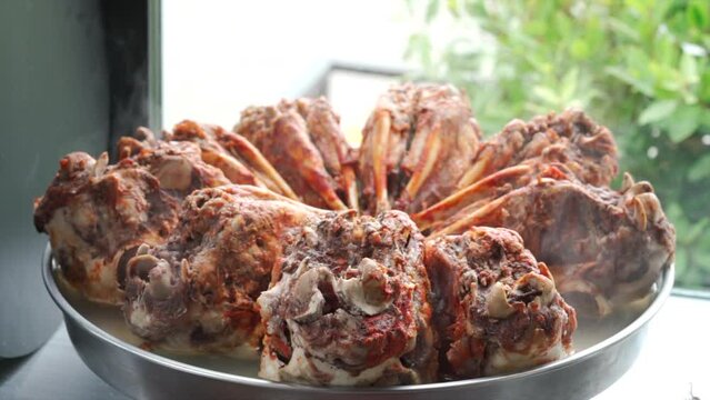 Turkish beyin sote, beyin kebap, beyin tuzlama, b&ouml;brek tuzlama, sakatat, Meze, othantic foods.