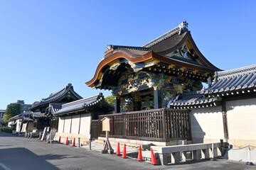 京都市の世界遺産 西本願寺の国宝唐門と大玄関門