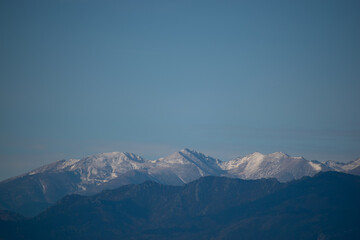 Fototapeta na wymiar Montaña del Canigó con la primera nevada