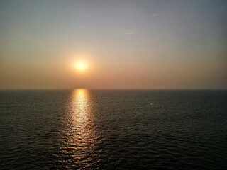 Obraz premium sunset over the sea